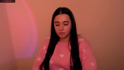 Snapshot of alinaasti_ chatting on 12.04.25 Alina online show from 12.04.25