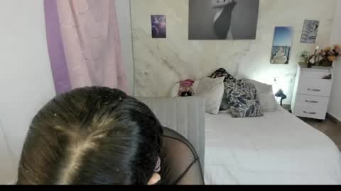 alinabozz1 online show from 04.16.26