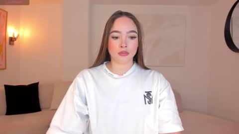 Snapshot of alinakravitz_ chatting on 02.24.26 alinakravitz_ online show from 02.24.26