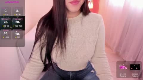 Snapshot of alinaowens chatting on 04.01.26 alinaowens online show from 04.01.26