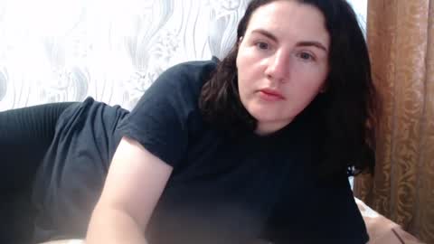 Snapshot of alinaxjames chatting on 06.17.26 AlinaxJames online show from 06.17.26