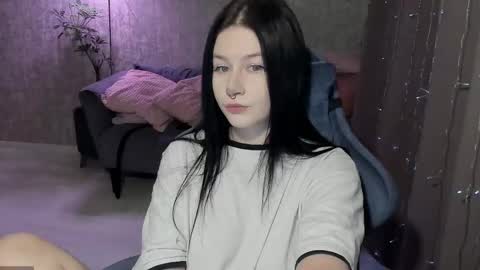 Aline Greeeen online show from 10.24.25