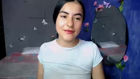 Snapshot of alis_jones__ chatting on 09.18.25 Alis jines online show from 09.18.25
