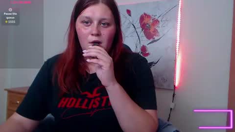 Snapshot of alisawoods_ chatting on 07.17.26 Alisa online show from 07.17.26