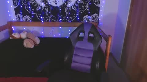 alisha17love online show from 11.16.25