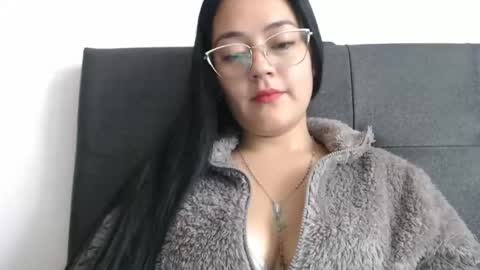 alisha_9997 online show from 04.14.26