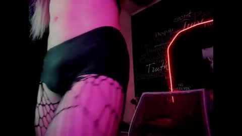 alishaa_nixx online show from 09.15.25