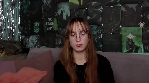 Snapshot of alishakelly chatting on 10.24.25 alishakelly online show from 10.24.25