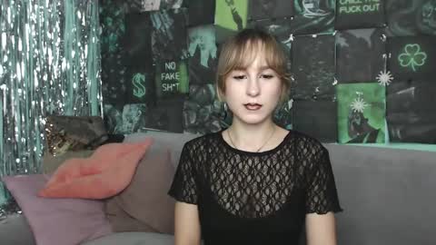 Snapshot of alishakelly chatting on 10.26.25 alishakelly online show from 10.26.25