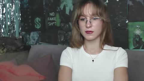 Snapshot of alishakelly chatting on 10.30.25 alishakelly online show from 10.30.25