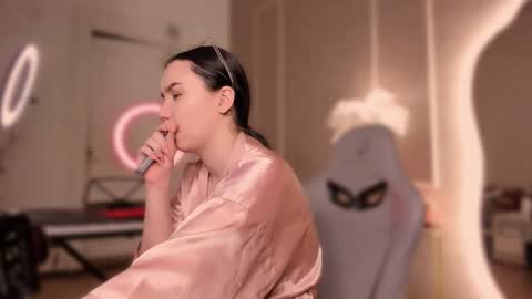 Alisia online show from 02.22.25