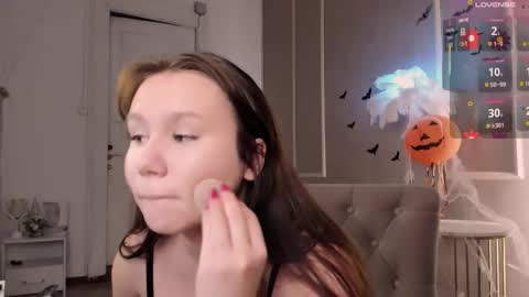 Alisia online show from 10.18.25