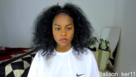 Sofias house online show from 10.25.25