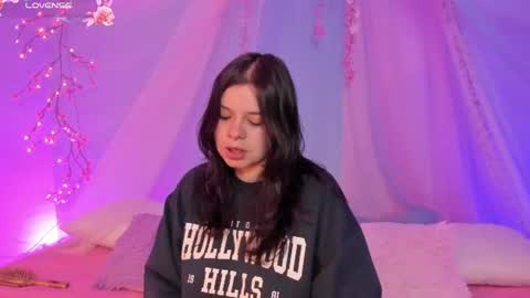 Mia online show from 07.03.26