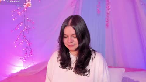 Mia online show from 07.11.26