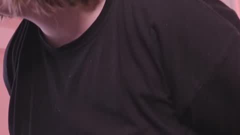 Snapshot of alissa_styles chatting on 11.05.25 Alissa online show from 11.05.25