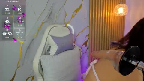 Snapshot of alissaowens_ chatting on 12.18.25 Alissa owens online show from 12.18.25