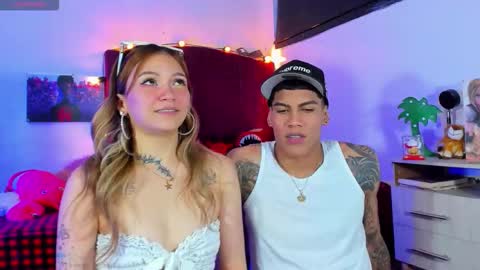 Snapshot of alisson_and_jhonny chatting on 09.18.25 Aliandjho online show from 09.18.25