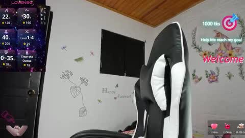 Snapshot of alisson_hoffman05 chatting on 11.01.25 Alisson hoffman05 online show from 11.01.25