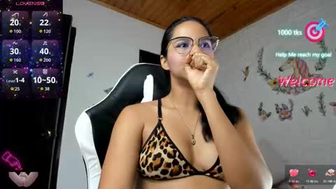 Snapshot of alisson_hoffman05 chatting on 11.29.25 Alisson hoffman05 online show from 11.29.25