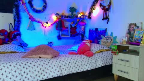 Alisson IG alisson zafiro27 online show from 12.20.25