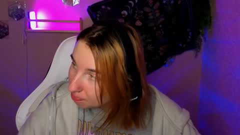 A L I C E  online show from 09.18.25