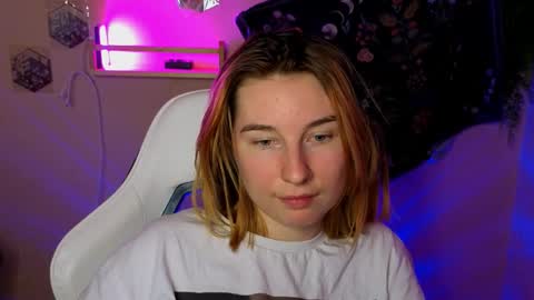 A L I C E  online show from 09.24.25