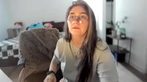 Snapshot of alix_valentine chatting on 09.18.25 alix_valentine online show from 09.18.25