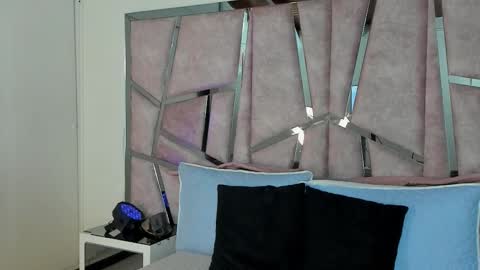 Snapshot of alixmartin1 chatting on 10.26.25 alix online show from 10.26.25