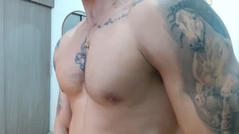 Snapshot of alixmartin1 chatting on 11.07.25 alix online show from 11.07.25