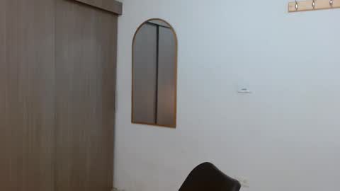 Snapshot of alixmartin1 chatting on 11.12.25 alix online show from 11.12.25