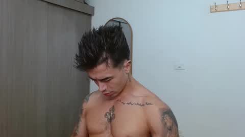 Snapshot of alixmartin1 chatting on 11.24.25 alix online show from 11.24.25