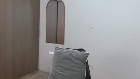 Snapshot of alixmartin1 chatting on 11.29.25 alix online show from 11.29.25