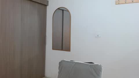 Snapshot of alixmartin1 chatting on 12.14.25 alix online show from 12.14.25