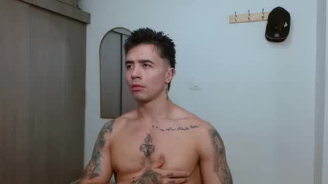 Snapshot of alixmartin1 chatting on 02.08.26 alix online show from 02.08.26