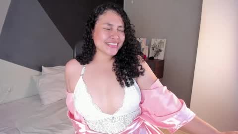 Snapshot of alixon_fiore5 chatting on 09.27.25 alixon online show from 09.27.25