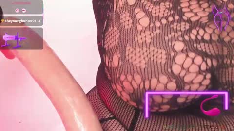 Aliyahs stone online show from 04.10.26