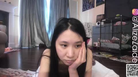 Alize Zaide online show from 11.10.25