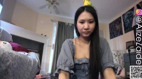 Alize Zaide online show from 12.14.25