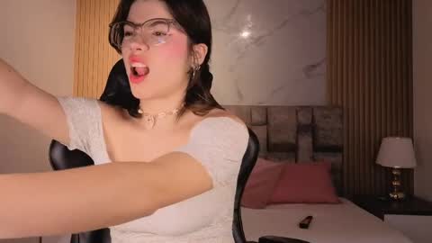 alkivamoon online show from 05.04.26