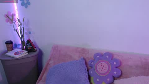 Lola online show from 12.29.24