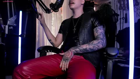 Snapshot of allanhurtss chatting on 12.14.24 online show from 12.14.24