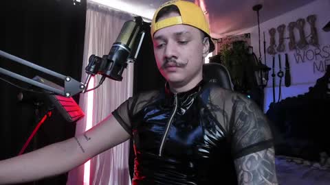 Snapshot of allanhurtss chatting on 01.19.25 online show from 01.19.25