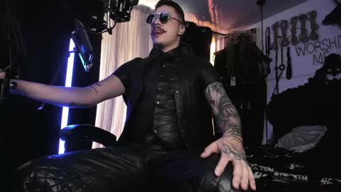 Snapshot of allanhurtss chatting on 02.18.25 online show from 02.18.25