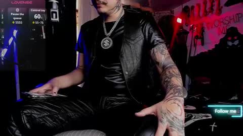   online show from 11.01.25