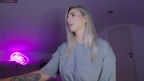 A day u didnt smile is a lost day online show from 04.01.26