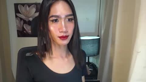 Snapshot of allday_mistress chatting on 02.21.25 trina online show from 02.21.25