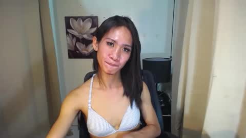 Snapshot of allday_mistress chatting on 03.11.25 trina online show from 03.11.25