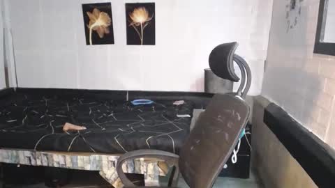 Snapshot of allday_mistress chatting on 09.12.25 trina online show from 09.12.25