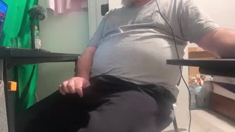 Allergictolove online show from 12.17.25